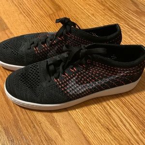 Nike Flyknit Sneakers